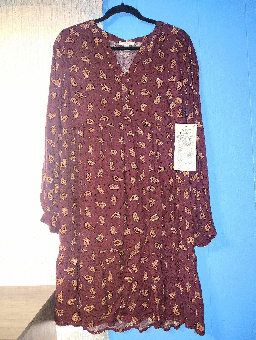 Brown Paisley V-Neck Long Sleeve Dress